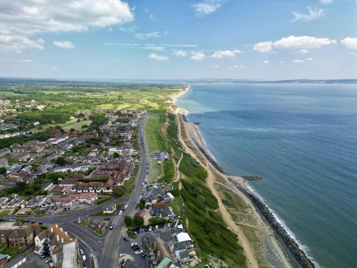 3Thedome - Luxury Ground Floor Apartment Opposite The Beach, Barton On Sea Exterior foto